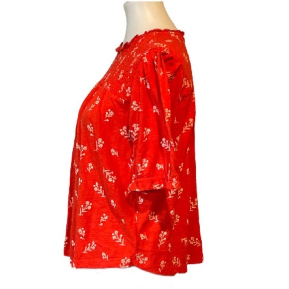 Lucky Brand Red Floral Smocked Blouse Short Sleeve Ruffle Neck Sz L - Picture 3 of 7